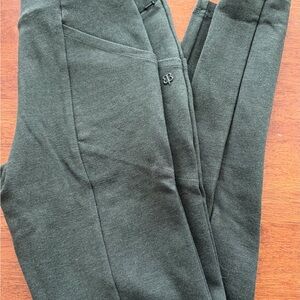 Betabrand olive green travel pants / Leggings small/ long. Worn once to try on